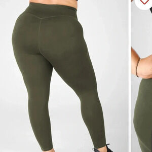 NWT Fabletics Pureluxe High-Waisted Pocket Legging 7/8 length Green Size 4X